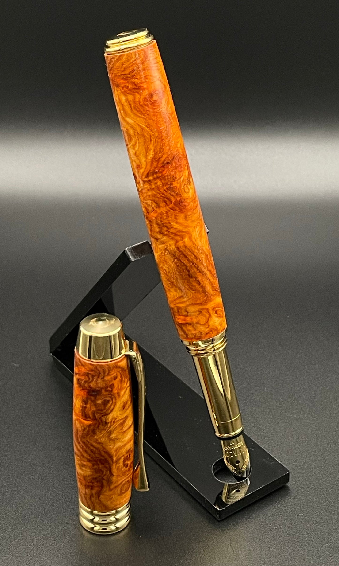 Amboyna Burl Executive Fountain Pen