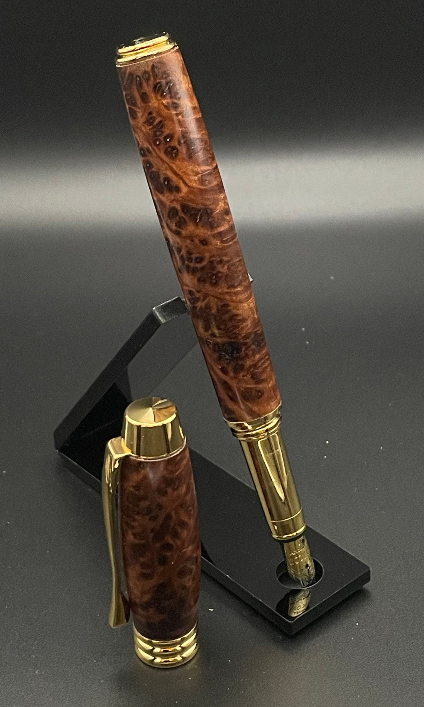 Redwood Burl Executive Fountain Pen