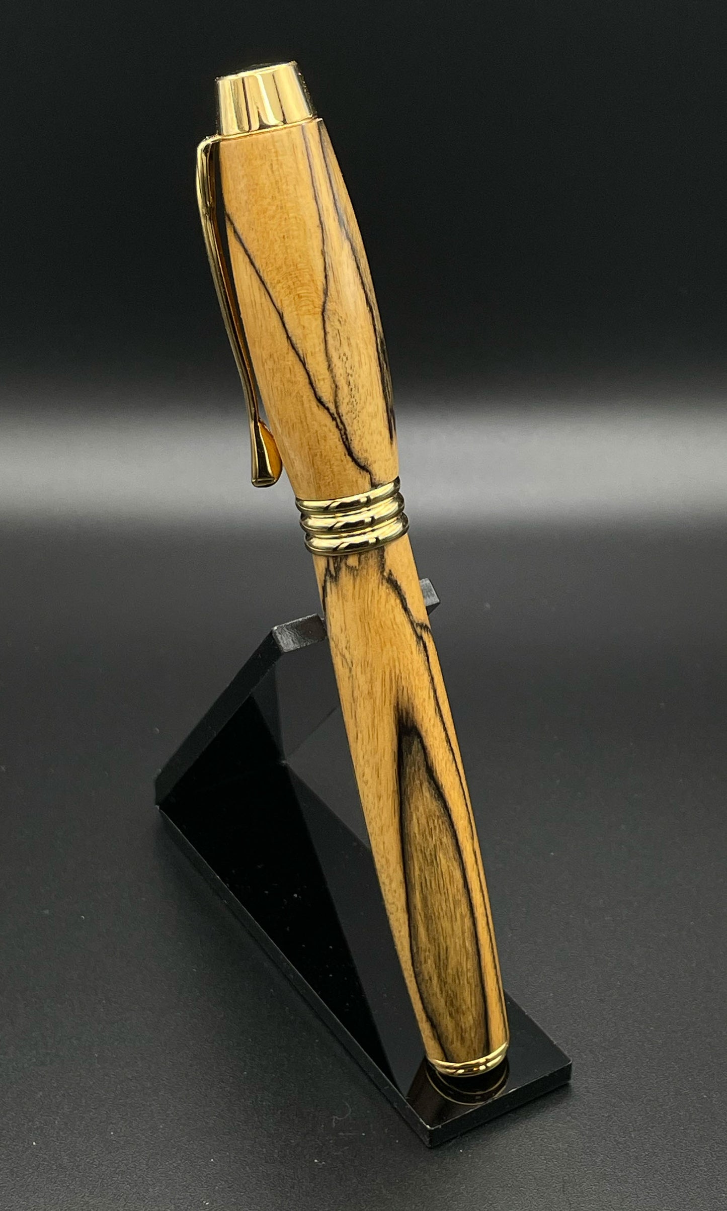 Black and White Ebony Executive Fountain Pen