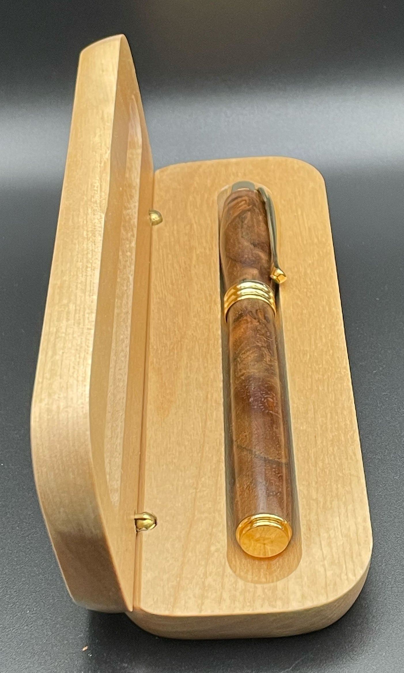 Walnut Burl Executive Fountain Pen